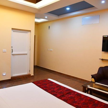 Sri Thilagavathy Hotel Tiruchirappalli Zewnętrze zdjęcie